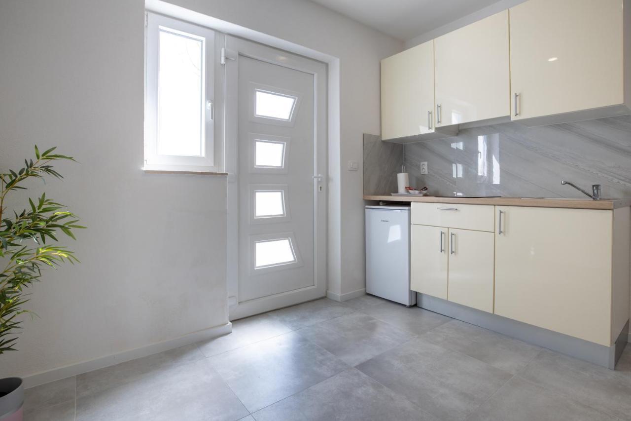 Apartmani Tomas Tučepi Exteriör bild