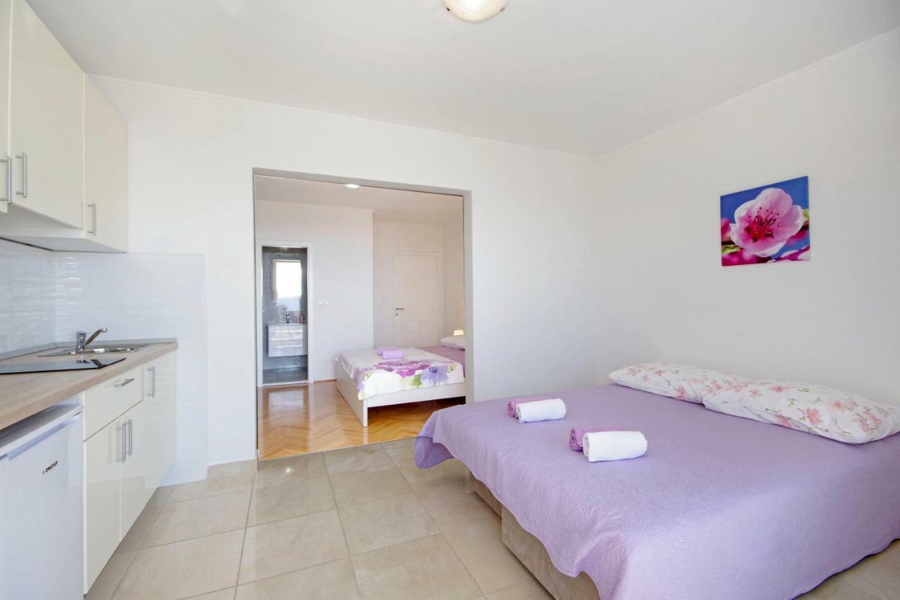 Apartmani Tomas Tučepi Exteriör bild
