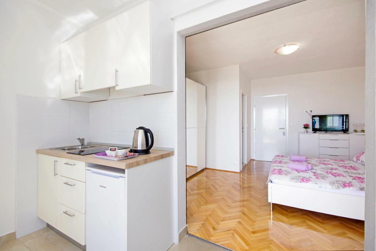 Apartmani Tomas Tučepi Exteriör bild
