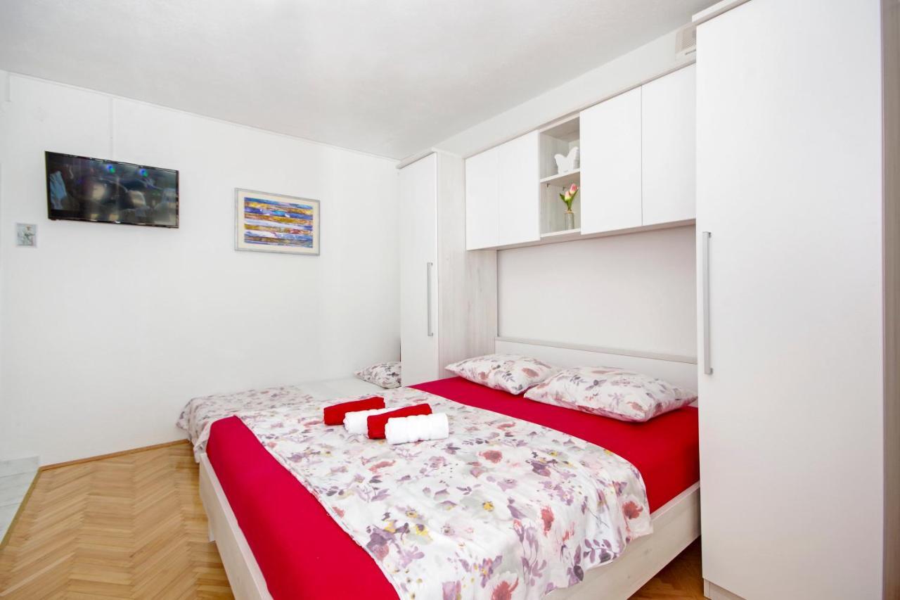 Apartmani Tomas Tučepi Exteriör bild